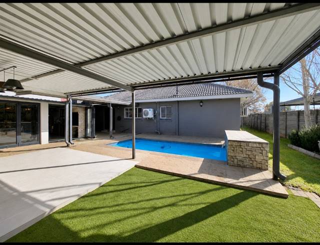 3 BEDROOM HOUSE FOR SALE IN THREE RIVERS